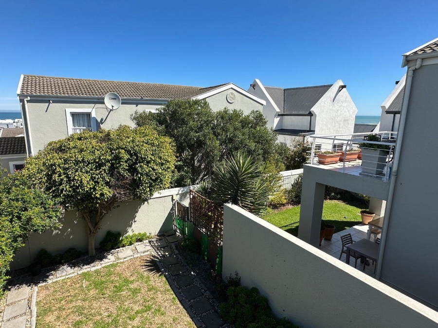 To Let 2 Bedroom Property for Rent in Big Bay Western Cape